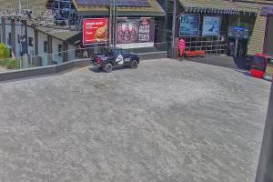 Kamera: Jaworzyna Krynicka Widok ze stacji dolnej kolei gondolowej (648 m n.p.m.) Krynica Jaworzyna Krynicka Widok ze stacji dolnej kolei gondolowej (648 m n.p.m.)