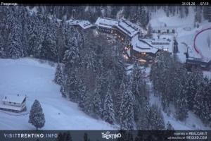 Kamera: Val di Fiemme - Cavalese - Predazzo - Obereggen SkiCenterLatemar - Passo Feudo Val di Fiemme Val di Fiemme - Cavalese - Predazzo - Obereggen SkiCenterLatemar - Passo Feudo