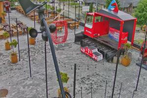 Kamera: Jaworzyna Krynicka Widok ze stacji dolnej kolei gondolowej (648 m n.p.m.) Krynica Jaworzyna Krynicka Widok ze stacji dolnej kolei gondolowej (648 m n.p.m.)